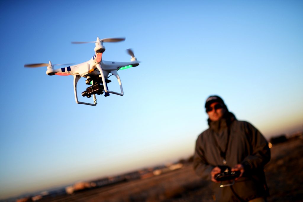 قوانین پرواز پهباد در آمریکا Flying Drones Easier Than Ever 42 78304942 1024x684